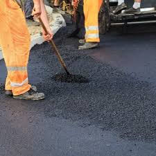 Best Driveway Crack Filling  in Edinburg, IL